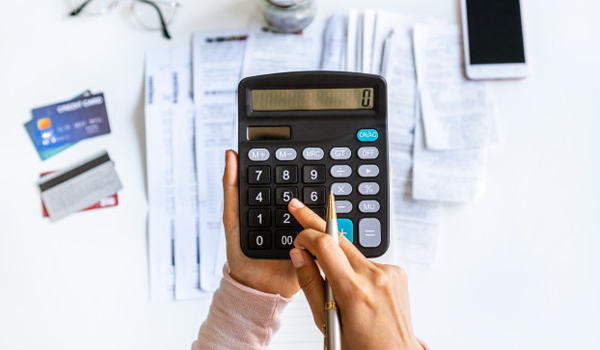 Khi khai báo thuế, căn cứ vào doanh thu, cá nhân kinh doanh sẽ chịu mức thuế khác nhau. 