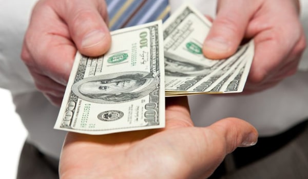 không được khấu trừ thuế GTGT hoá đơn trên hai mươi triệu bằng tiền mặt