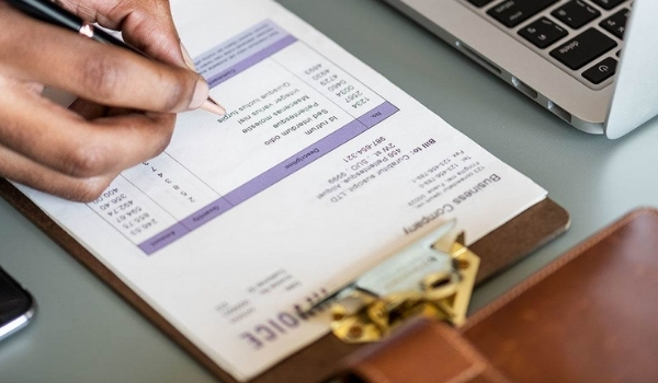 Việc ủy quyền ký hóa đơn GTGT được pháp luật quy định cụ thể tại Luật Kế toán và các văn bản liên quan.